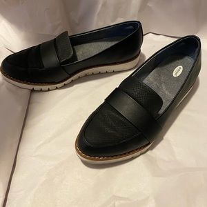 Dr. Schools, black and white heeled loafer
